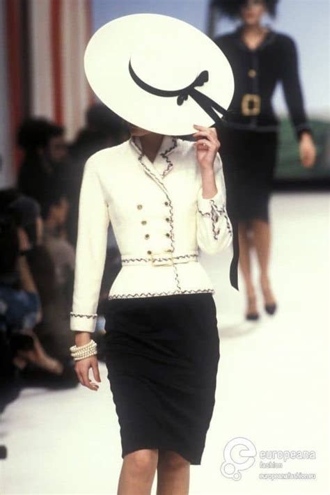 how to wear vintage chanel look|authentic vintage chanel.